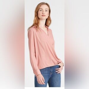 Nine West size large soft pink blouse